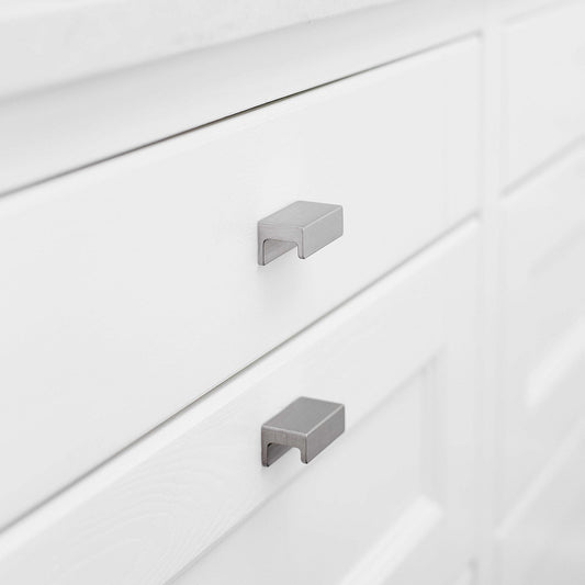 Howdens Ingot Brushed Nickel Effect Trimline Bar Cupboard Handle