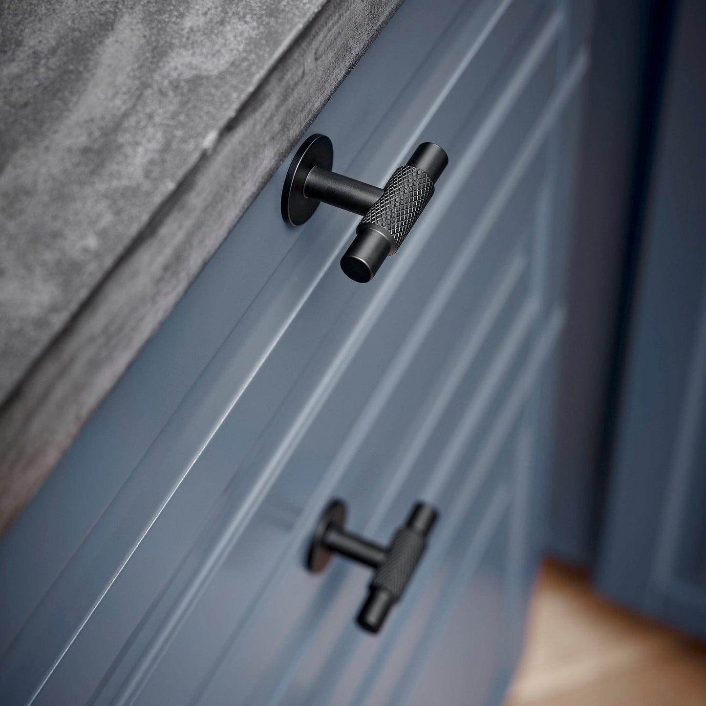 Furnipart Manor Knurled Handles & Knobs Matt Black