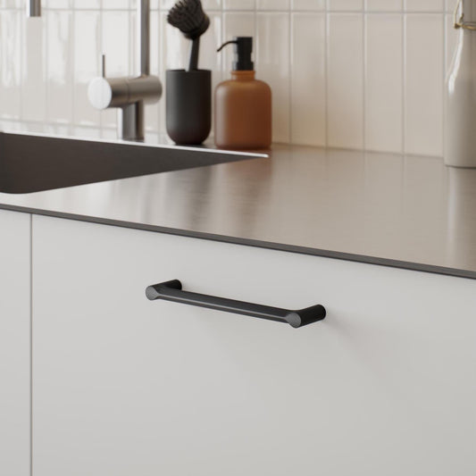 Furnipart Filo Handle Brushed Brass & Matt Black 160mm