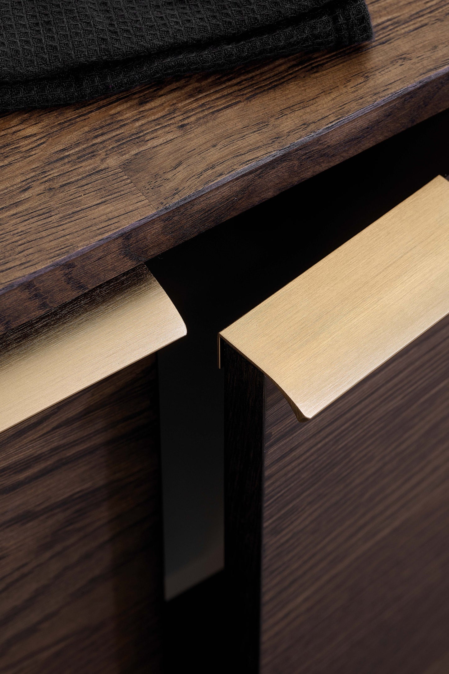 Furnipart Edge Straight Brushed Brass Profile Trim Handle 40mm 100mm 200mm 600mm 1200mm