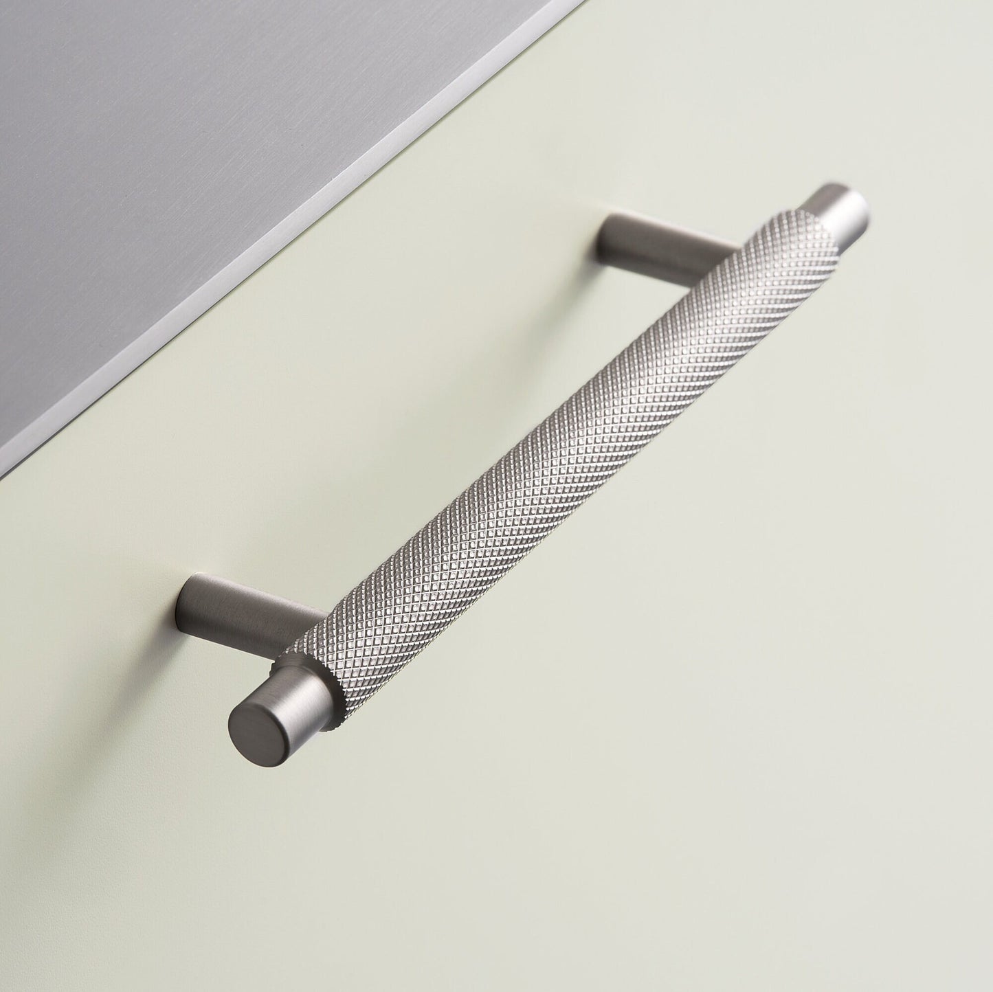 Furnipart Manor Knurled Handles & Knobs Inox Silver