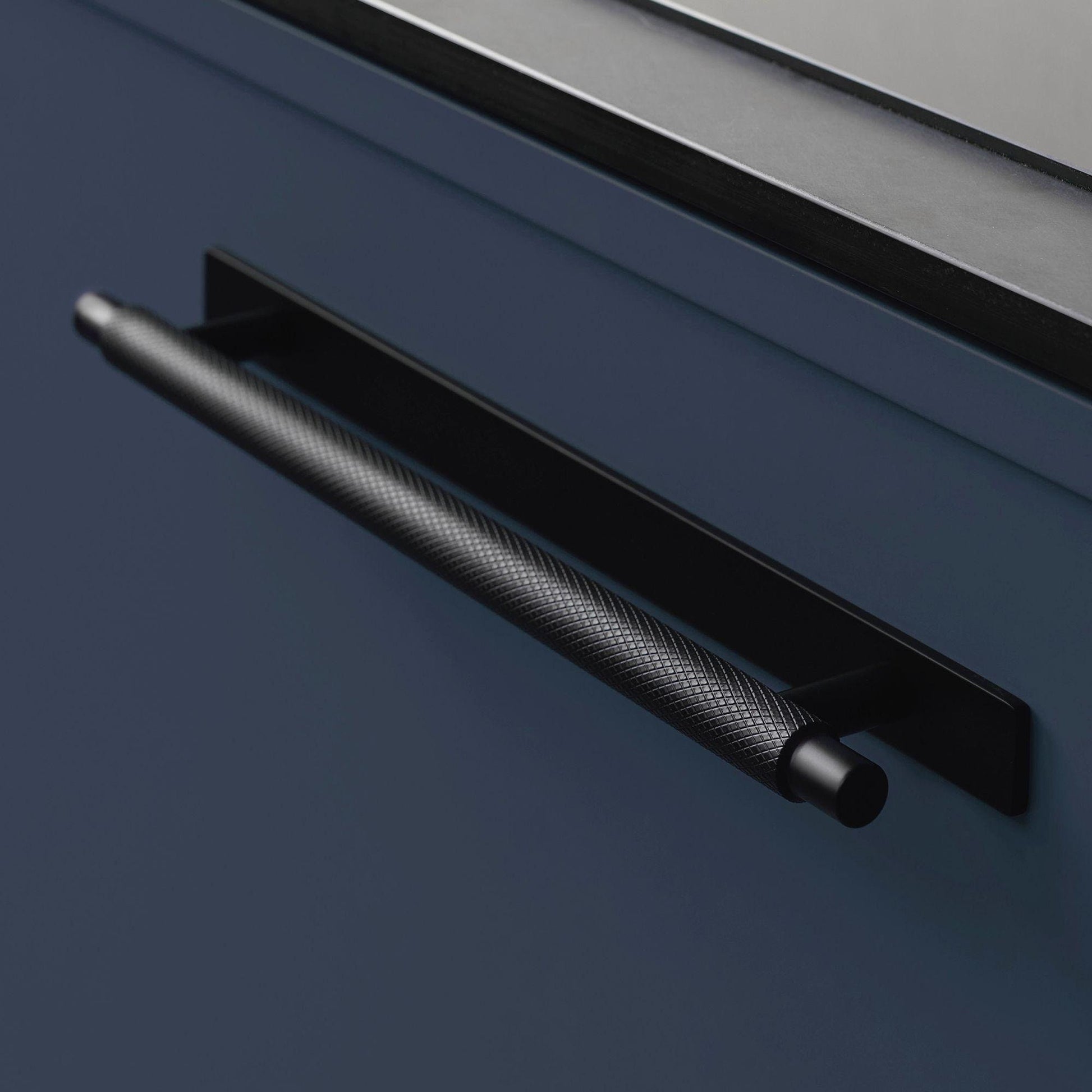 Furnipart Manor Knurled Handles & Knobs Matt Black