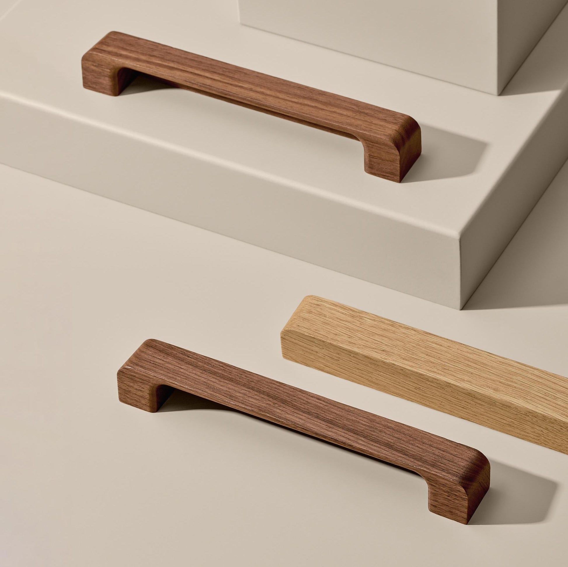 Vonsild Degree Walnut Clear Lacquered Wooden Handle 160mm 224mm & 320mm