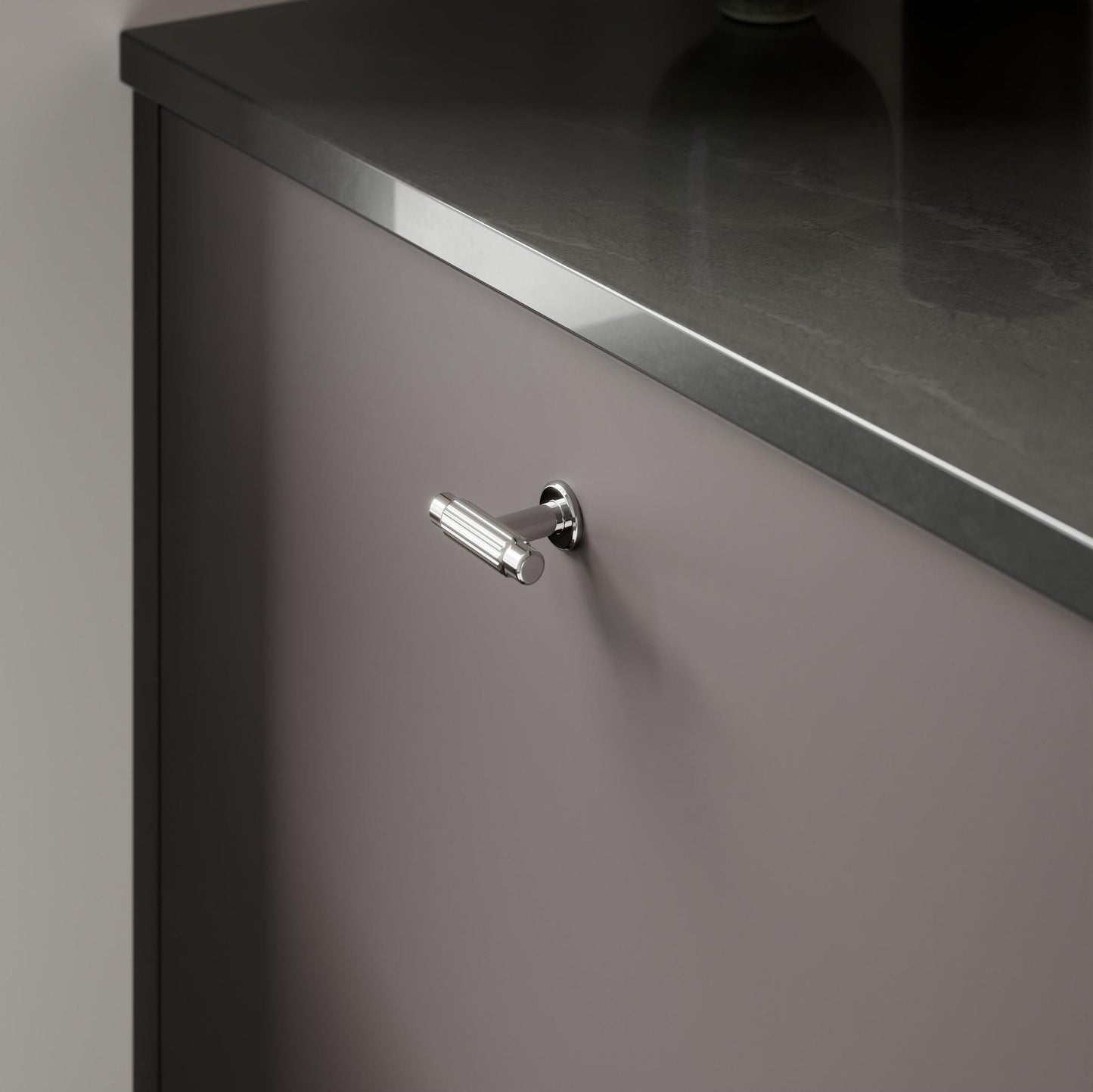 Howdens Fluted Handle & Knob 177.5mm 690mm Round Knob T- Knob Polished Nickel Effect Classic