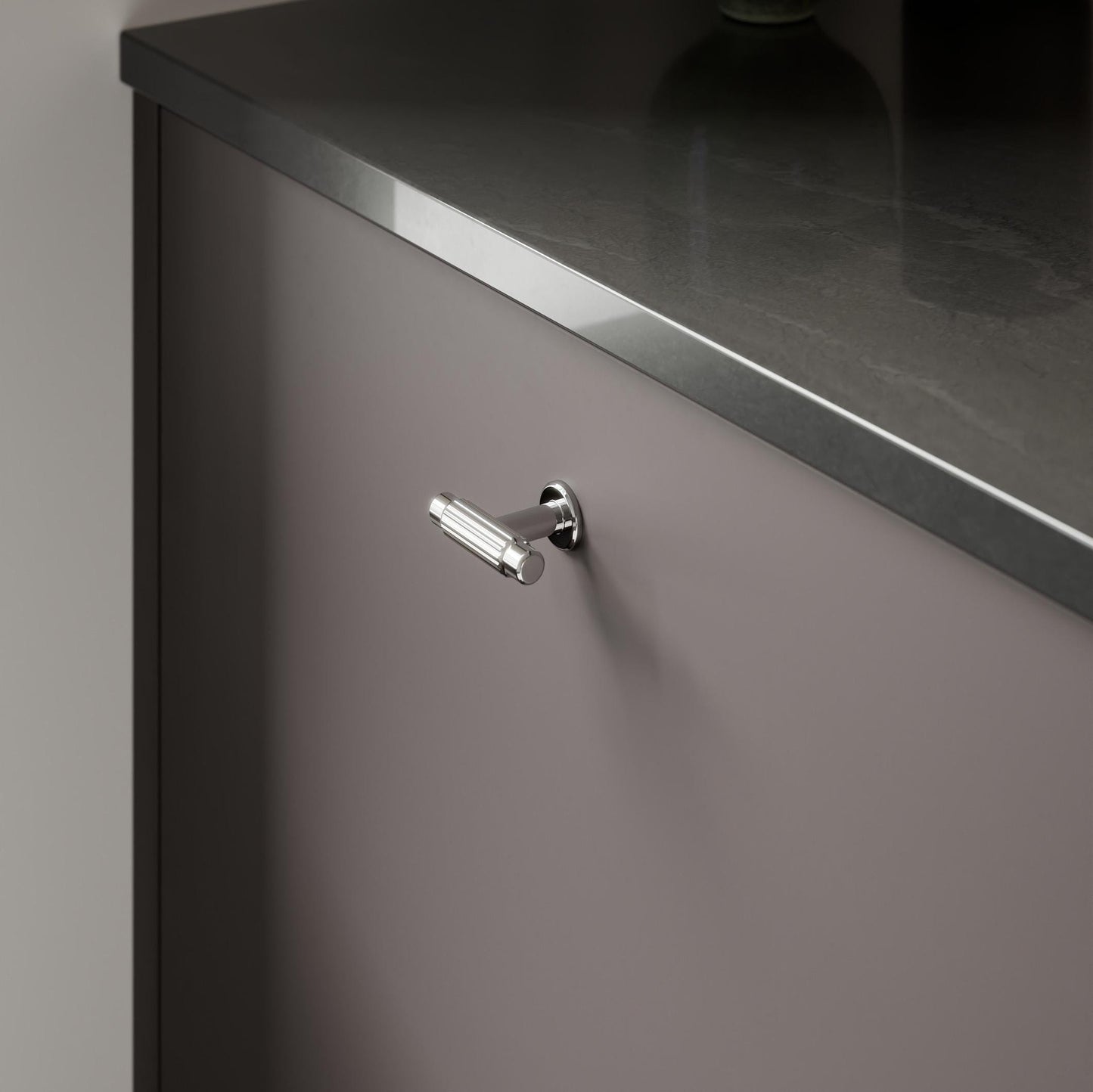 Howdens Fluted Handle & Knob 177.5mm 690mm Round Knob T- Knob Polished Nickel Effect Classic