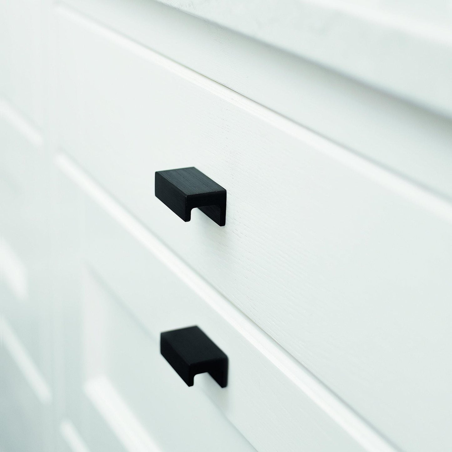 Howdens Ingot Brushed Black Mounted Trim Bar Cupboard Handle