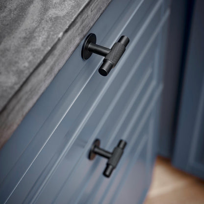 Furnipart Manor Knurled Handles & Knobs Matt Black