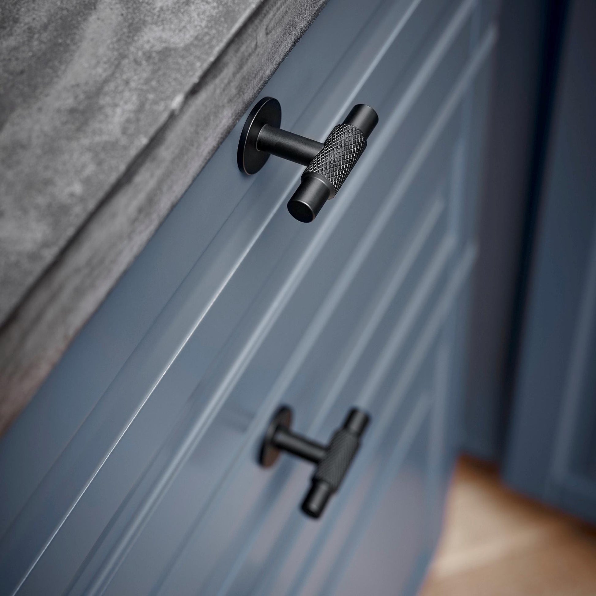 Furnipart Manor Knurled Handles & Knobs Matt Black