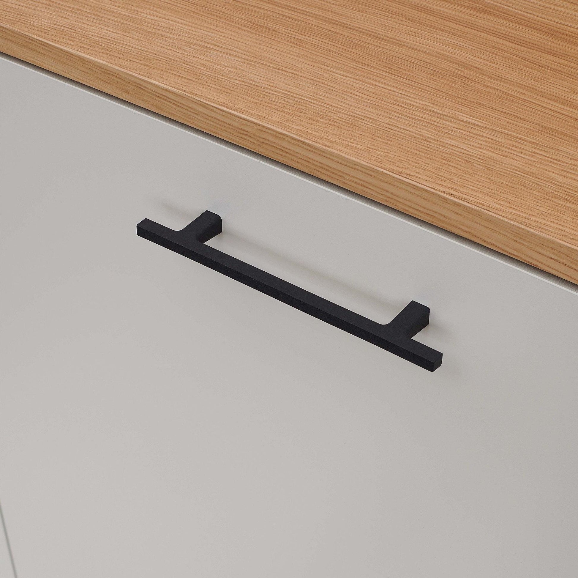 Furnipart Provence Cast Iron Handle Matt Black