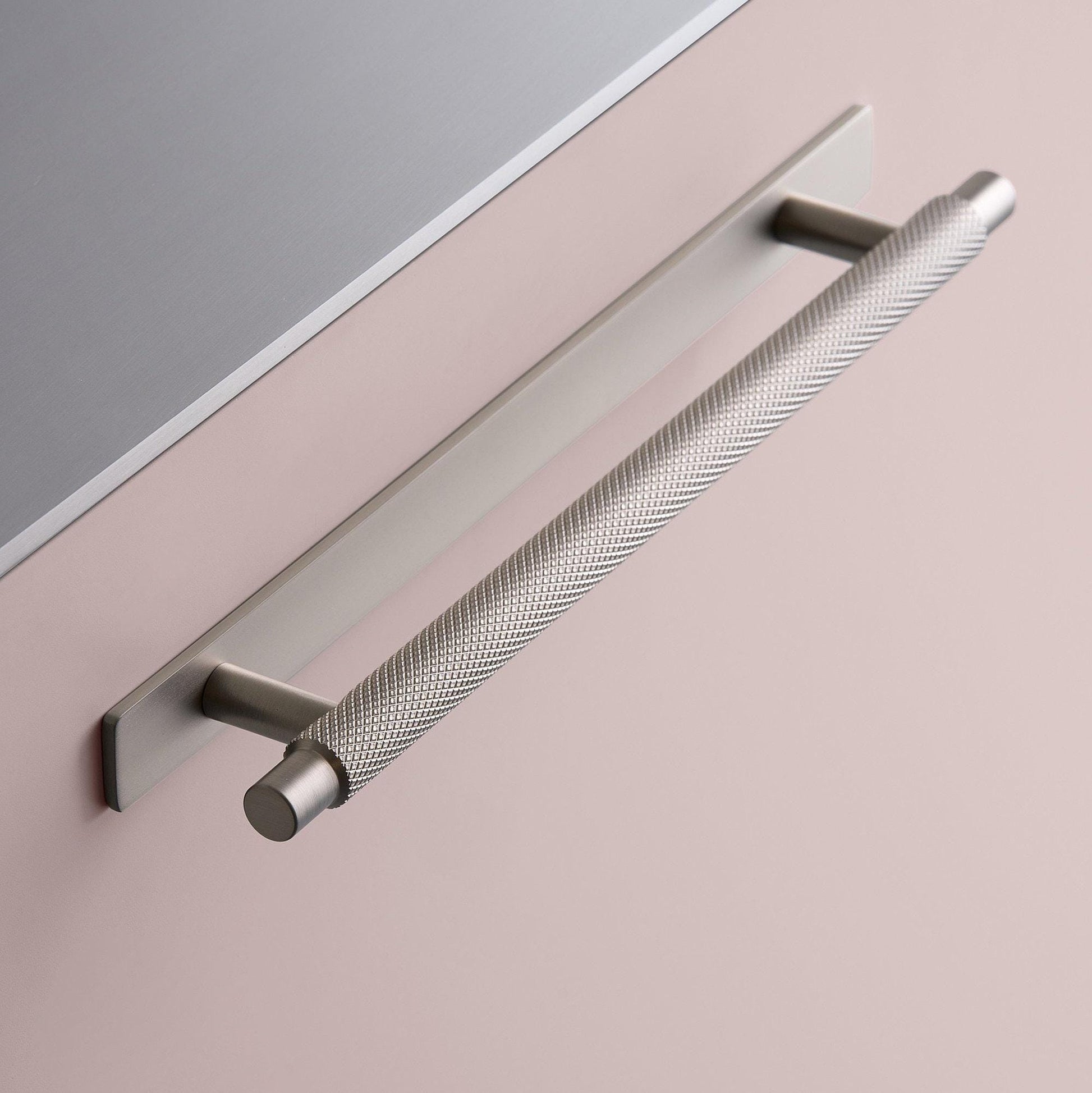 Furnipart Manor Knurled Handles & Knobs Inox Silver