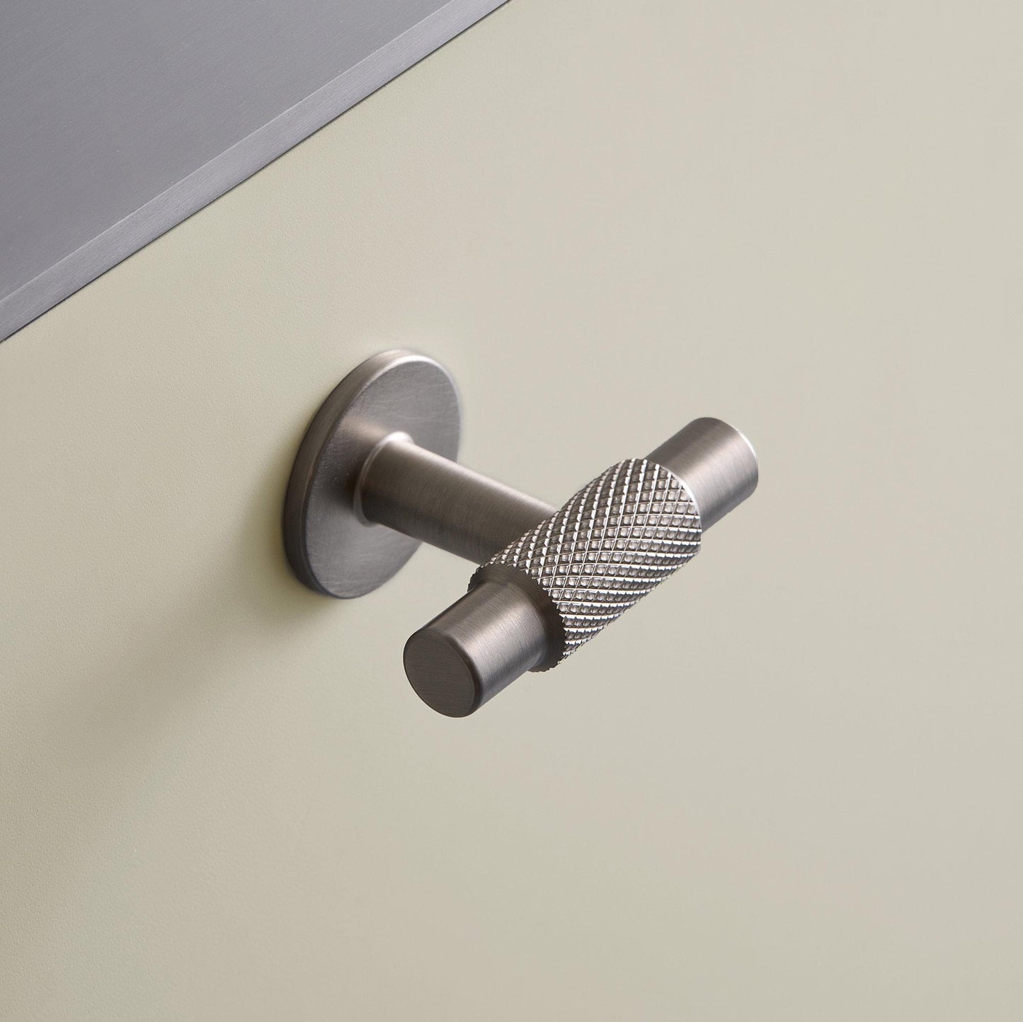 Furnipart Manor Knurled Handles & Knobs Inox Silver