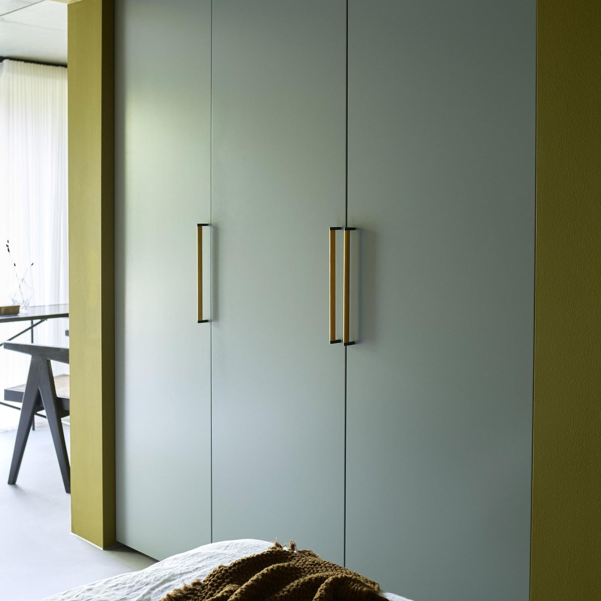 Furnipart Crossing Oak Real Wooden Handle & Knob Lacquered 160mm 320mm