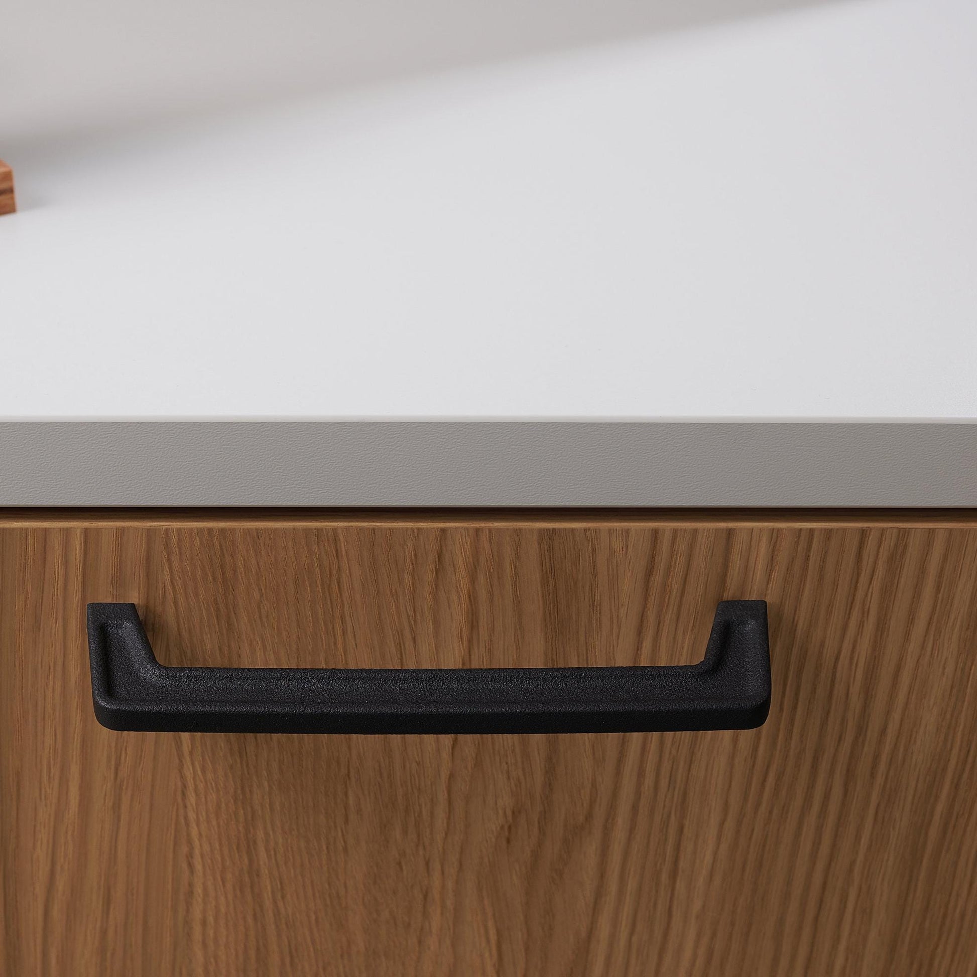 Furnipart Motion Cast Iron Handle Matt Black