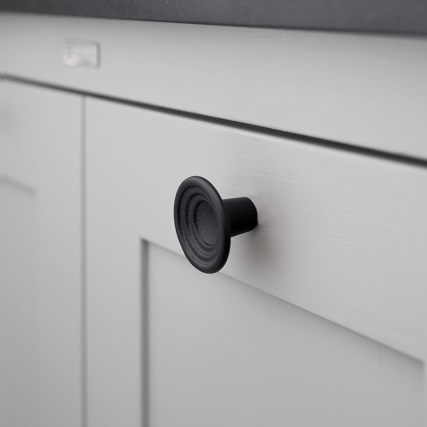 Furnipart Motion Cast Iron Handle Matt Black
