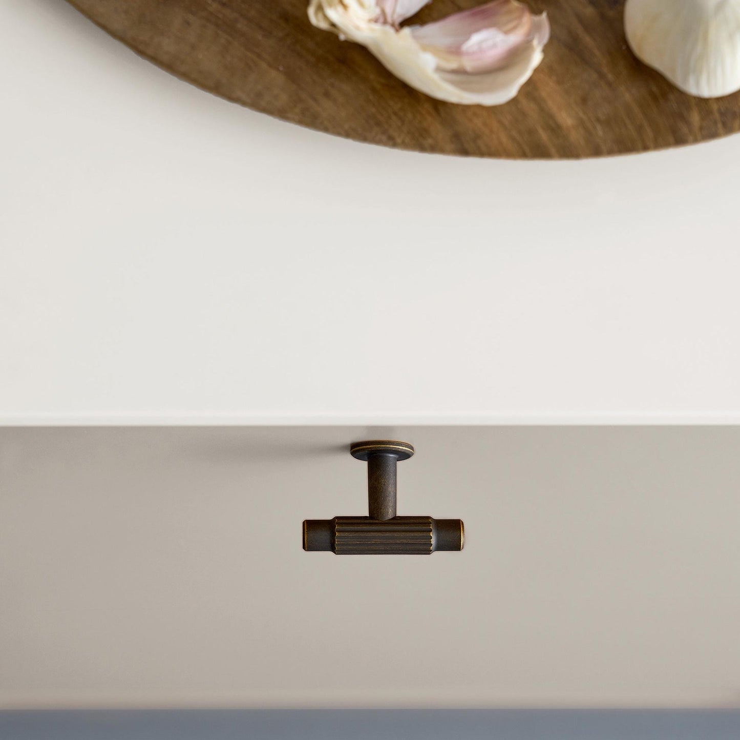 Furnipart Villa Fluted Handle & Knob 128mm 192mm Round Knob T Knob Antique Brown