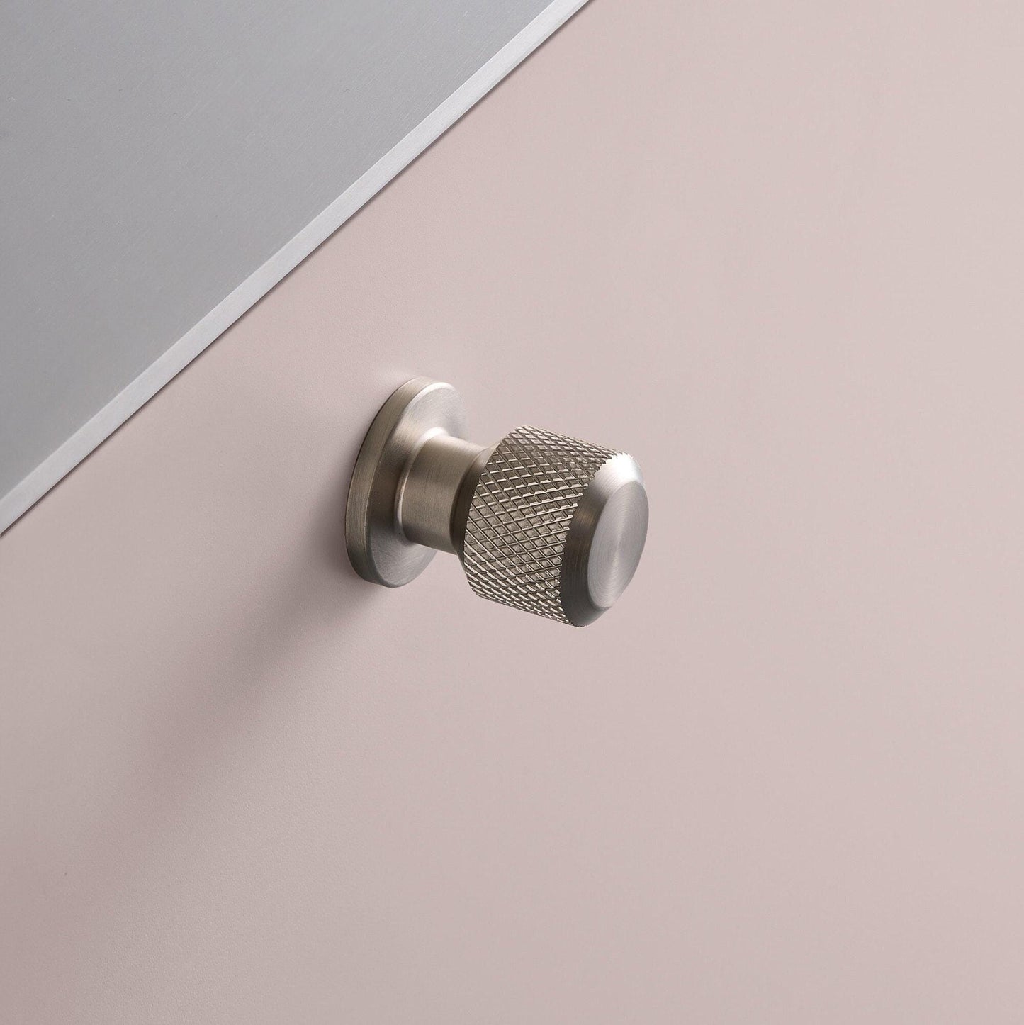 Furnipart Manor Knurled Handles & Knobs Inox Silver