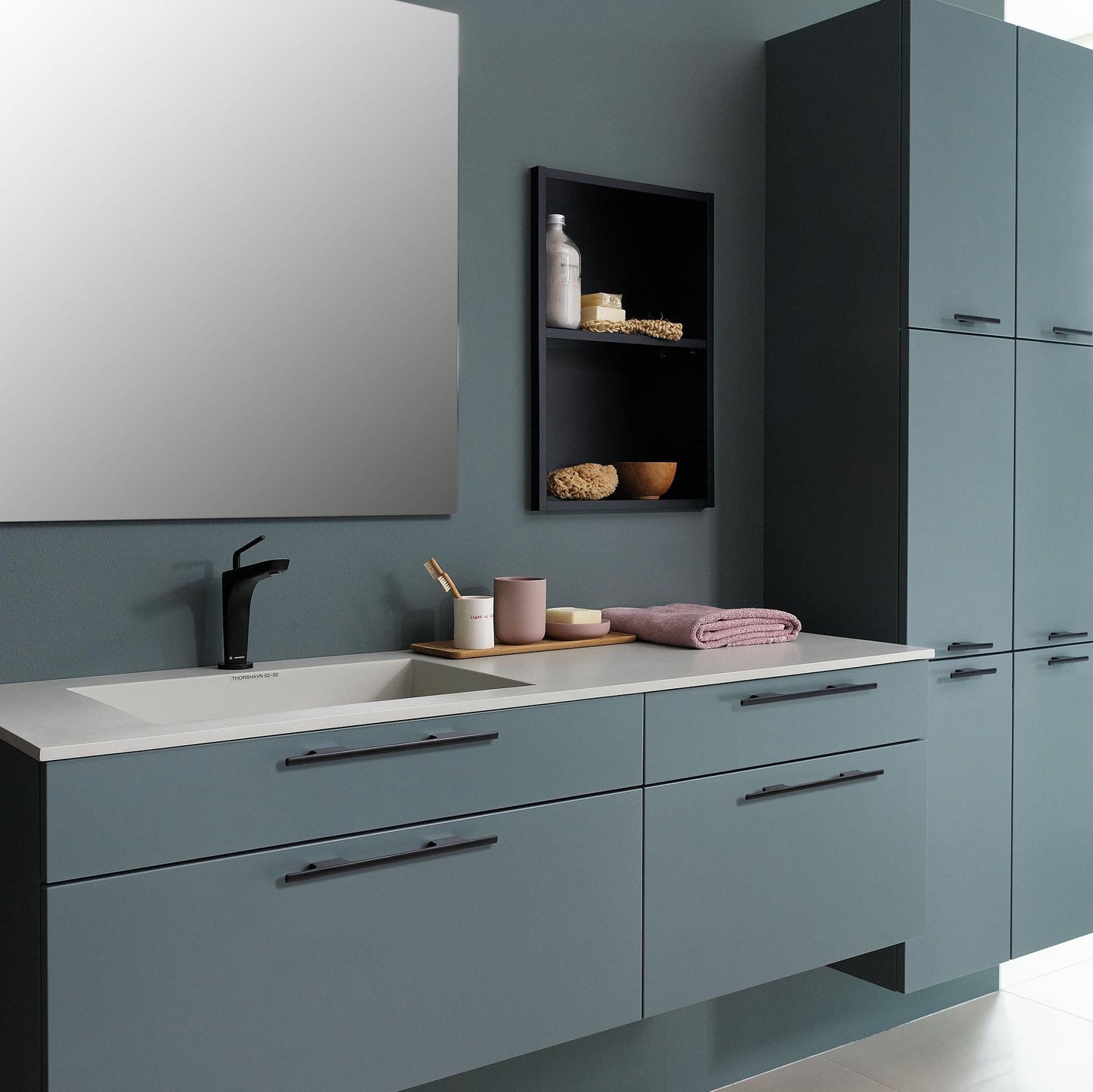 Furnipart Tau Handle & Knob Brushed Matt Black 32mm 160mm