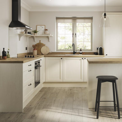 Howdens Earl Matt Black Classic D Cupboard Handle 172mm, Cup & Knob