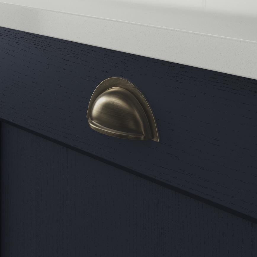 Howdens Highborn Aged Brass Effect Classic Round Cupboard Door Knob, Cup & Latch