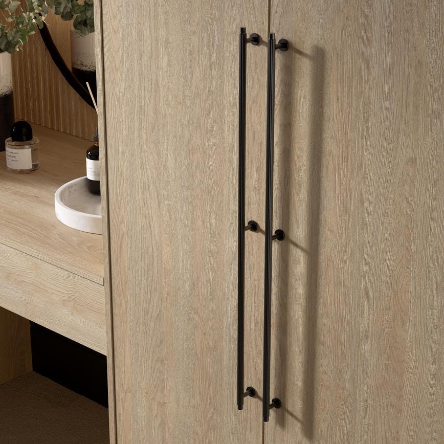 Howdens Fluted Handle & Knob 177.5mm 690mm Round Knob T- Knob Polished Matt Black Classic