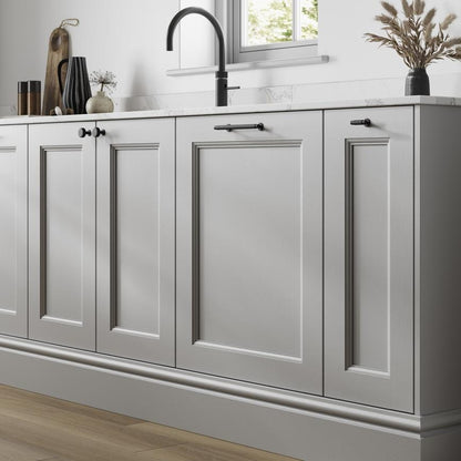 Howdens Fluted Handle & Knob 177.5mm 690mm Round Knob T- Knob Polished Matt Black Classic