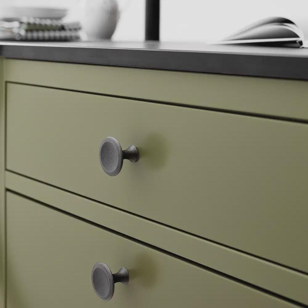 Howdens Belfry Handle 164mm & Round Knob Antique Grey