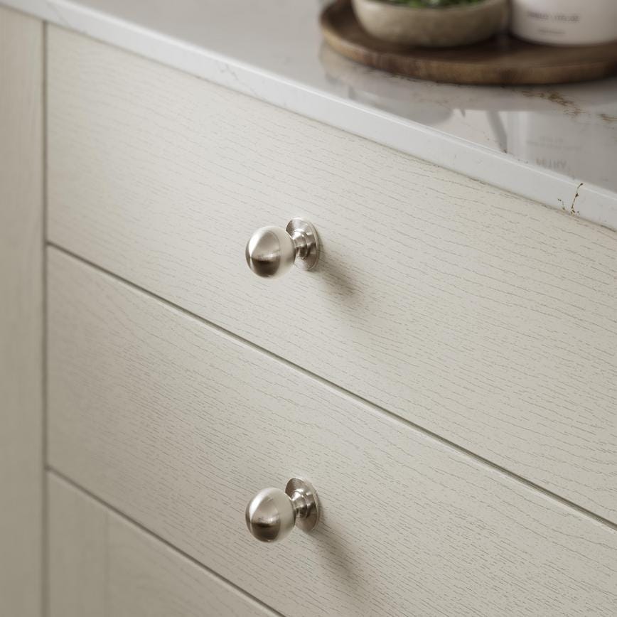 Howdens Beehive Smooth Brushed Nickel Effect Round Cupboard Door Knob 32mm