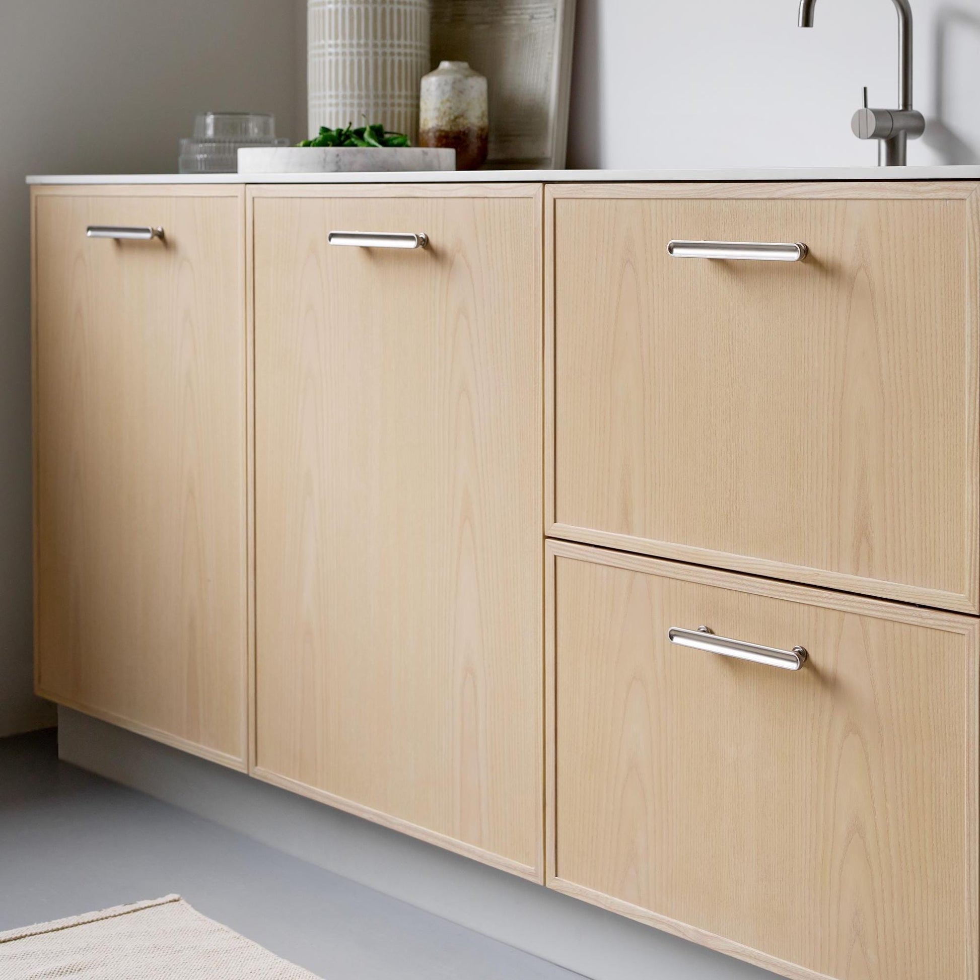 Furnipart Chateau Handle 128mm, Round Knob & T-Knob Inox