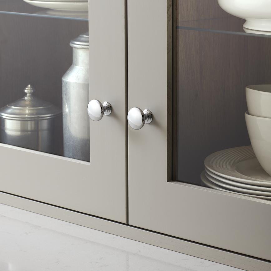 Howdens Earl Chrome Effect Classic D Cupboard Handle 172mm, Cup & Knob