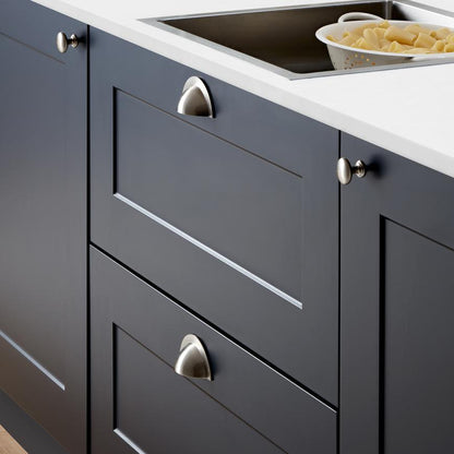 Howdens Earl Nickel Effect Classic D Cupboard Handle 172mm, Cup & Knob