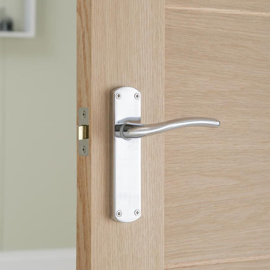 Howdens Yarwell Polished Chrome Lever on Backplate Latch Door Handle Pair