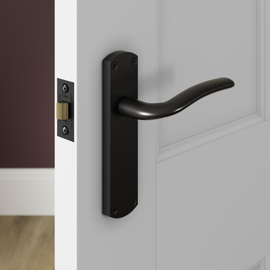 Howdens Yarwell Matt Black Lever on Backplate Latch Door Handle Pair