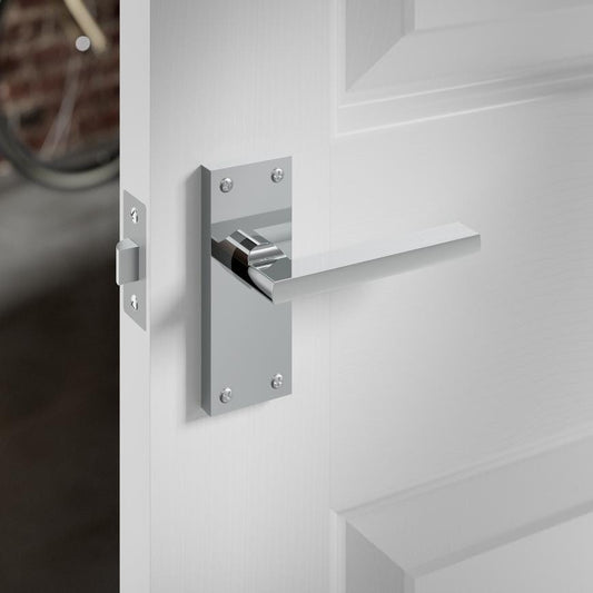 Howdens Auriga Polished Chrome Lever on Backplate Latch Door Handle Pair