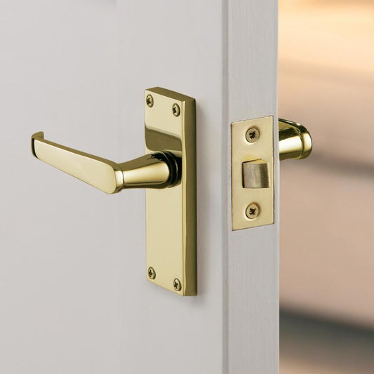 Howdens Victorian Polished Brass Lever on Backplate Latch Door Handle Pair