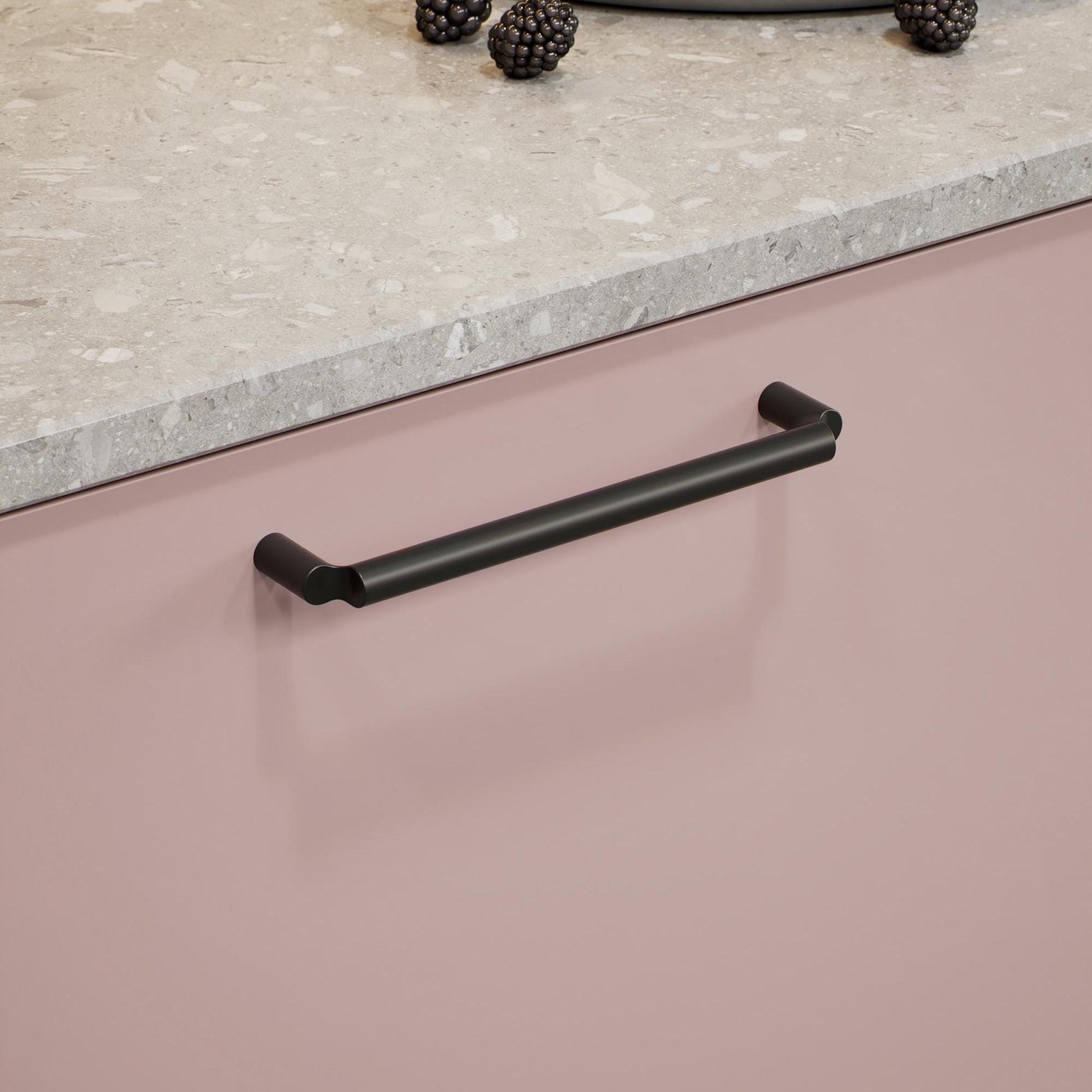 Furnipart Break Handle Matt Black 32mm 160mm & 320mm