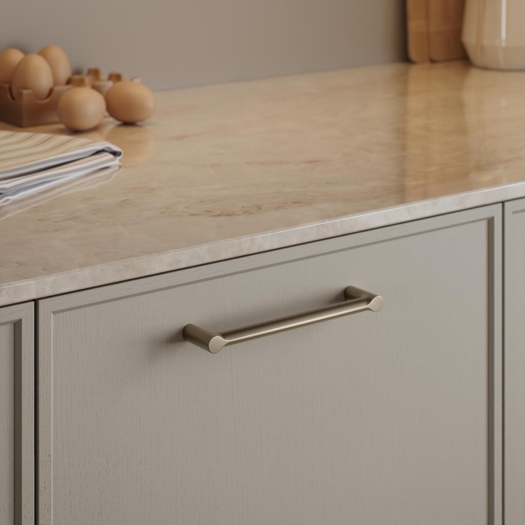 Furnipart Filo Handle Brushed Brass & Matt Black 160mm