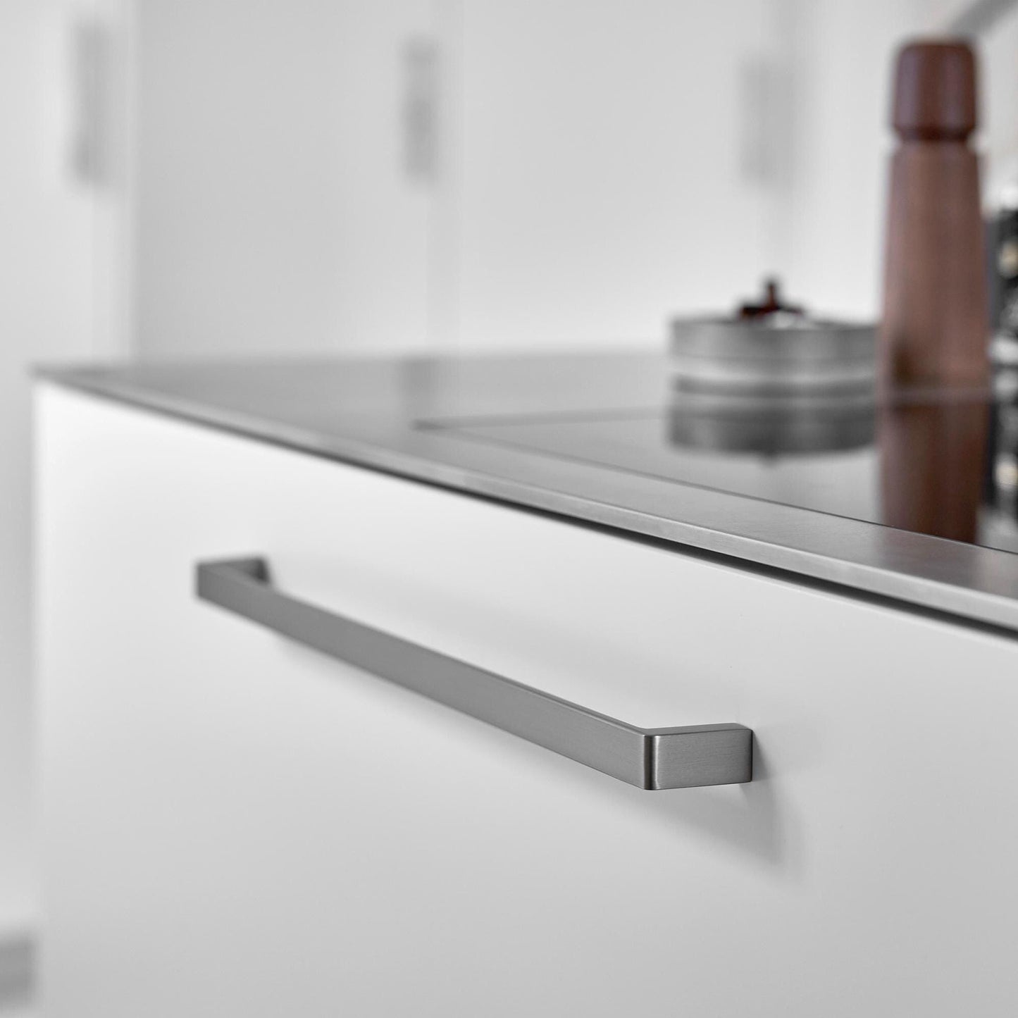 Furnipart Seam Inox Handle Aluminium 160mm & 320mm