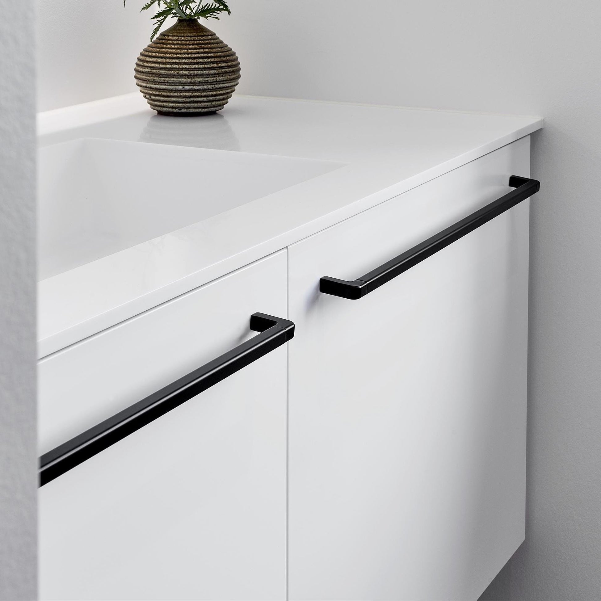 Furnipart Mango Matt Black Handle 160mm, 192mm, 320mm, 544mm & 1088mm