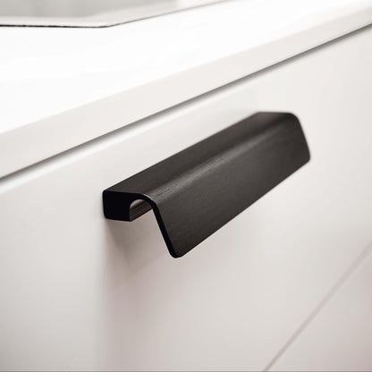 Furnipart Fringe Brushed Black Handle 160mm