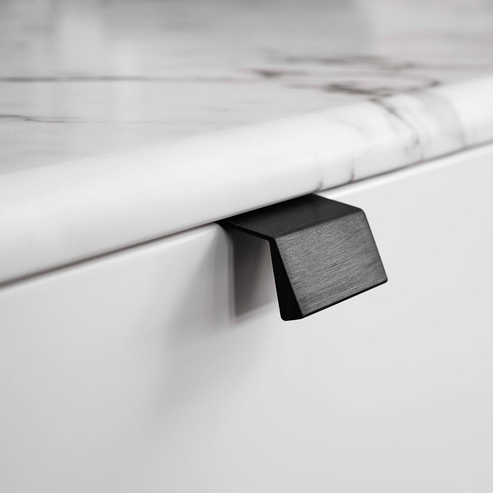 Furnipart Bench Brushed Matt Black Profile Trim Handle 40mm & 200mm