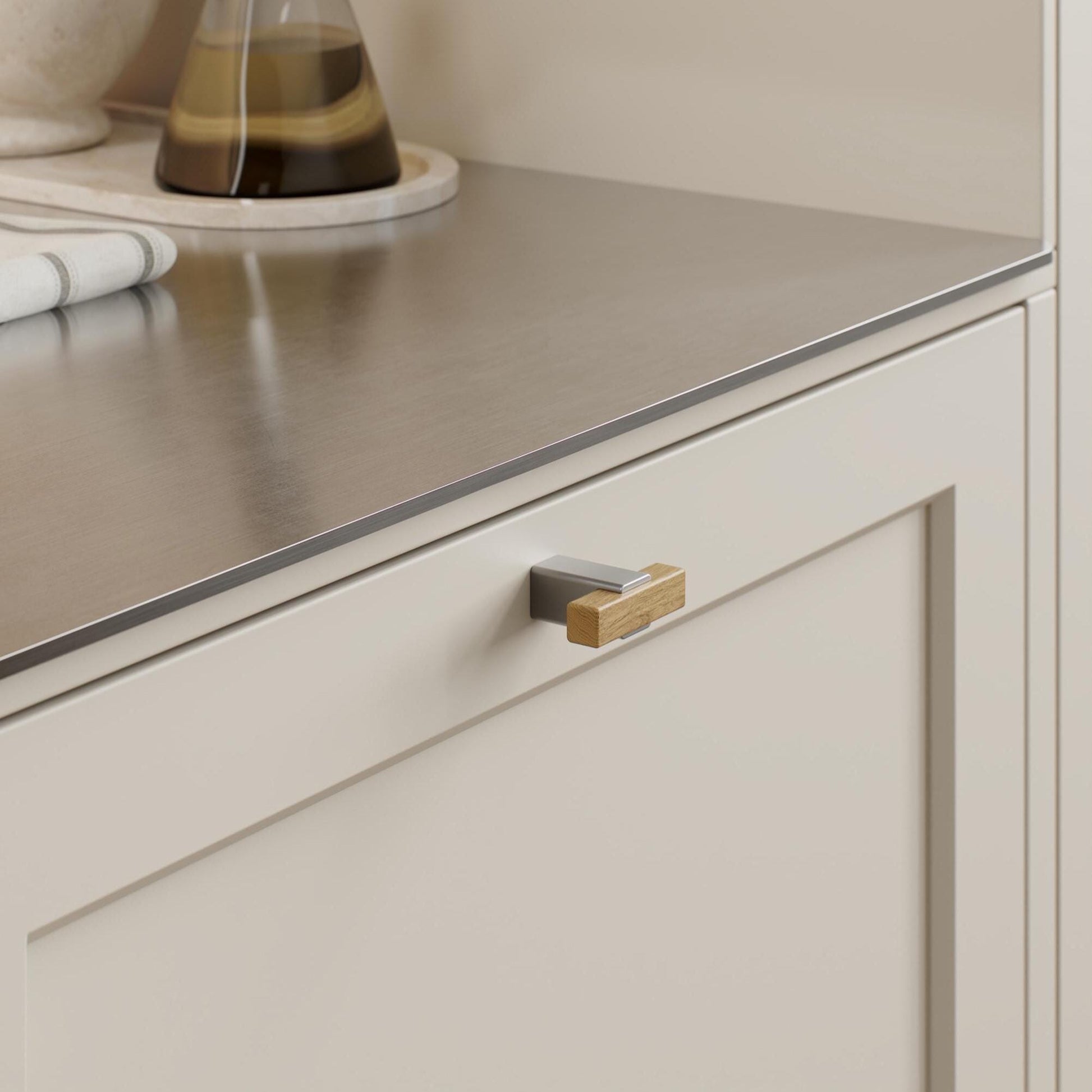 Furnipart Segment Clear Lacquered Oak Inox Wood Handle 160mm & T-Knob