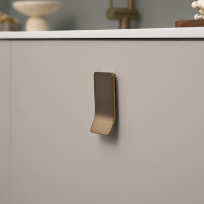 Furnipart Leaf Horizontal & Vertical Brushed Brass